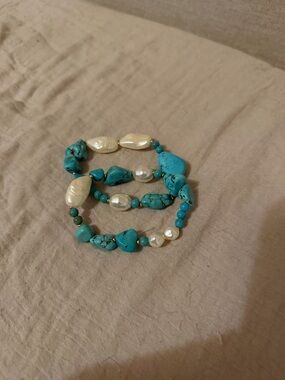Faux costume turquoise and pearl stretch bracelets (2)